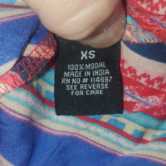 *520 Tolani Collection Ikat Front-Tie Button Up Top - Picture 9 of 10